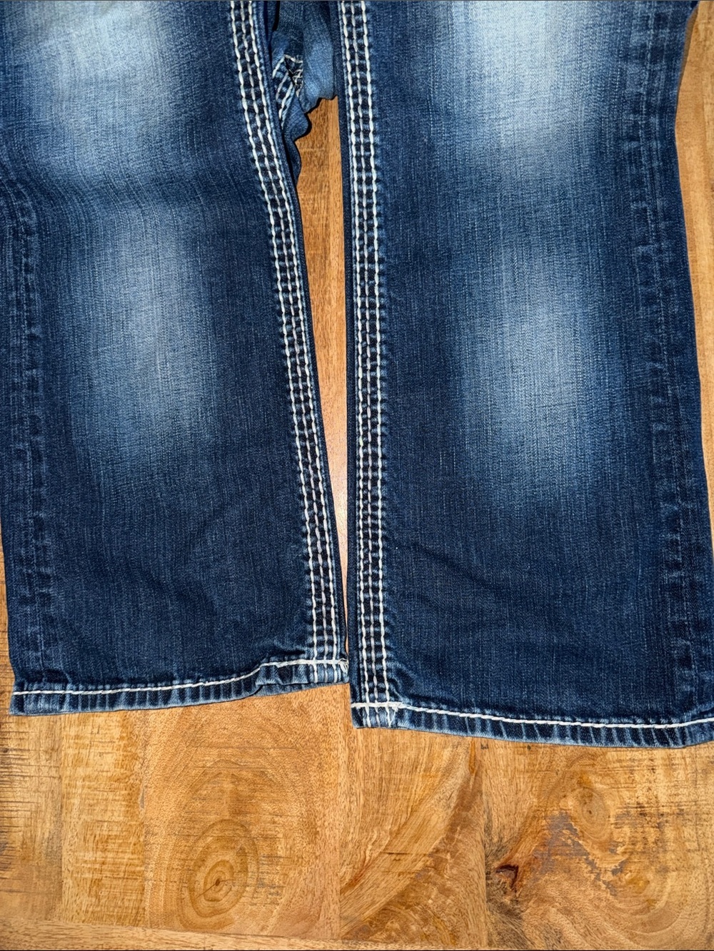 Rock Revival Slim Straight Men’s Jeans in Distressed Blue Denim - Picture 5 of 8